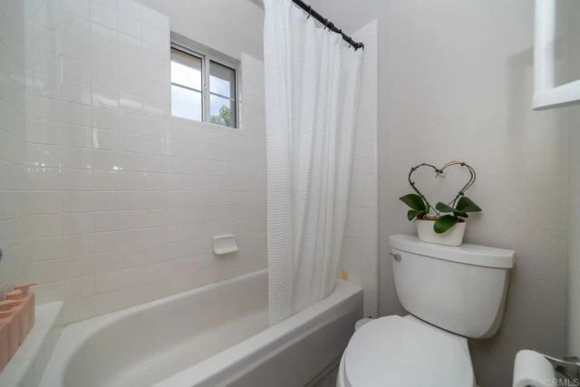 369 Justina Drive, Oceanside, CA 92057