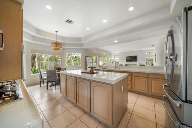 369 Justina Drive, Oceanside, CA 92057