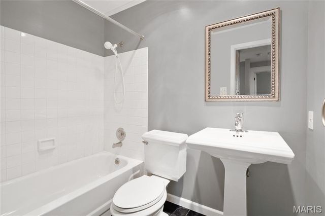 5803 Waterman Boulevard 3W, St Louis, MO 63112