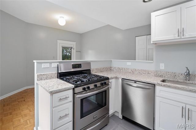 5803 Waterman Boulevard 3W, St Louis, MO 63112