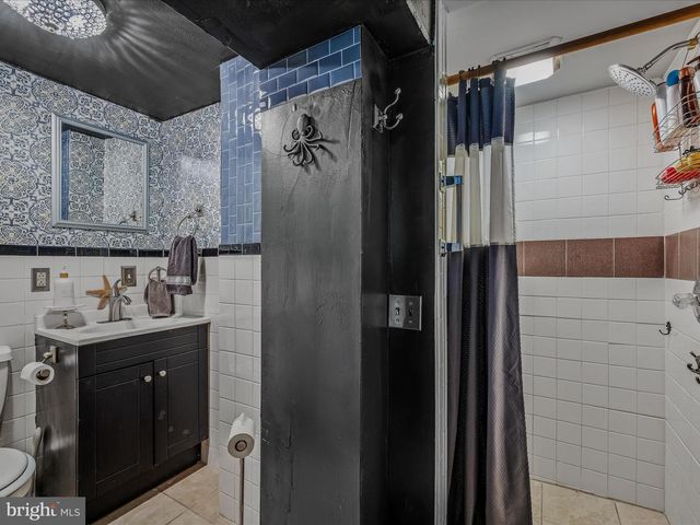 9 S LAUREL AVE, Berkeley Springs, WV 25411