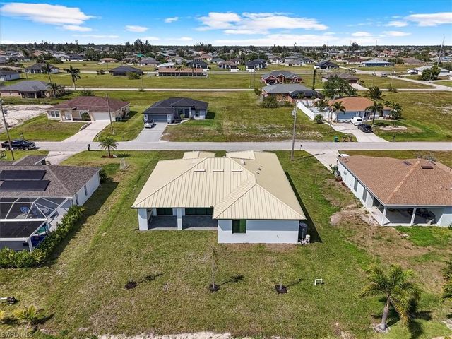 2500 NW 7th ST, Cape Coral, FL 33993