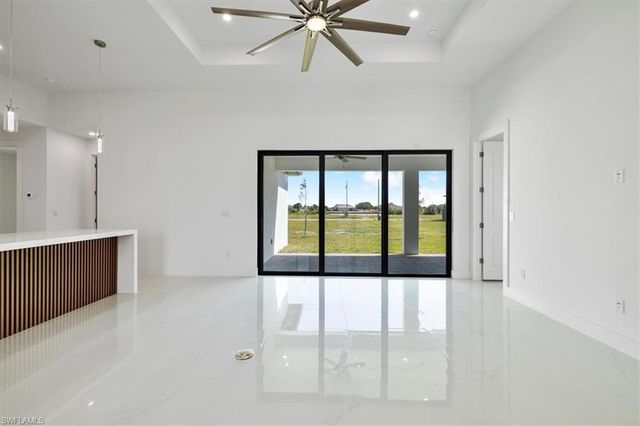 2500 NW 7th ST, Cape Coral, FL 33993