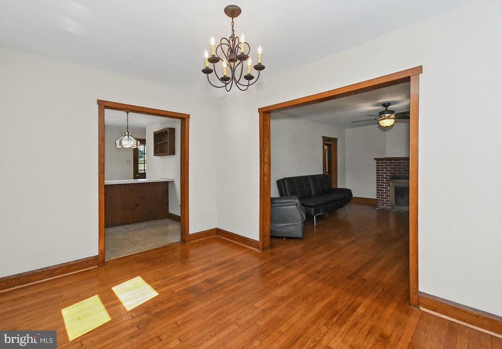 61 N TOWNSHIP LINE RD, ROYERSFORD, PA 19468 — photo 5