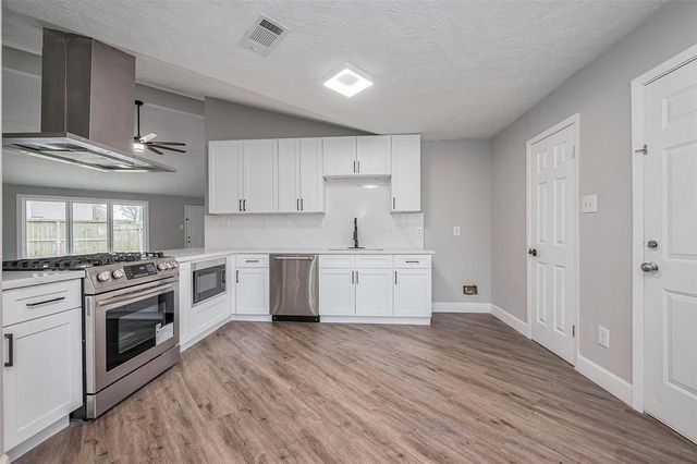 7322 Logging Trail Drive, Humble, TX 77346