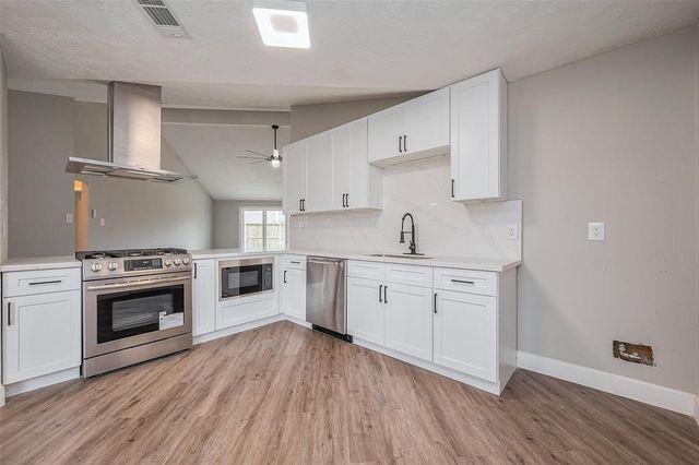 7322 Logging Trail Drive, Humble, TX 77346
