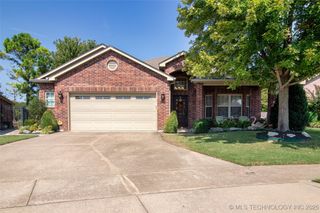10731 Masters Circle, Jenks, OK 74037