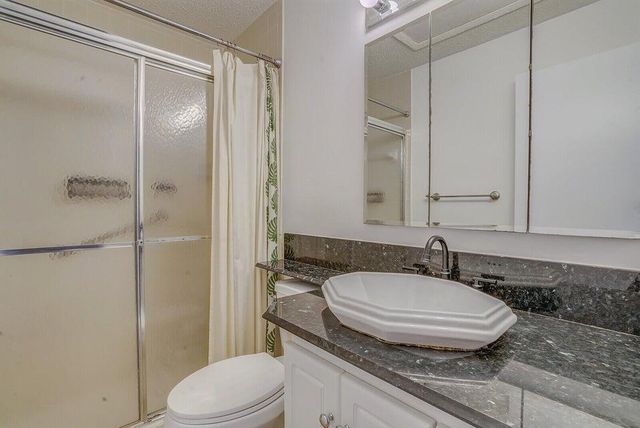 540 Shady Pine Way B, Greenacres, FL 33415