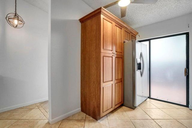 540 Shady Pine Way B, Greenacres, FL 33415