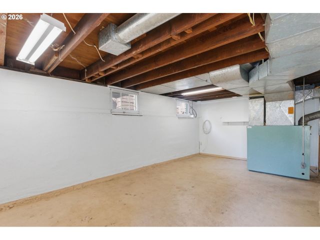 3733 Se 28TH Pl, Portland, OR 97202