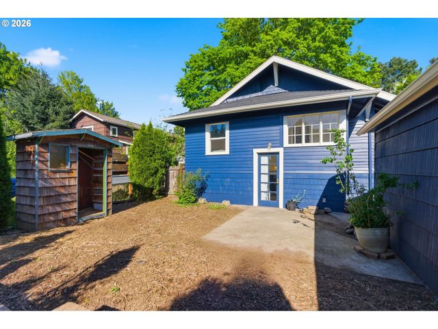 3733 Se 28TH Pl, Portland, OR 97202
