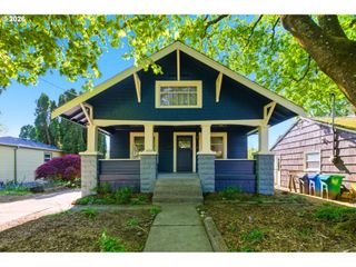 3733 Se 28TH Pl, Portland, OR 97202