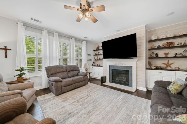 9524 Hightower Oak Street, Huntersville, NC 28078
