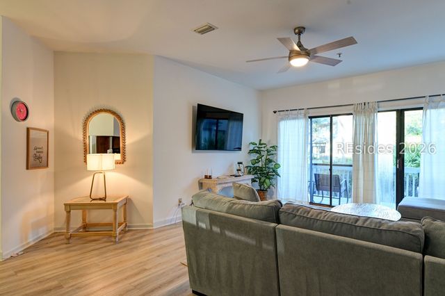19 Lemoyne Ave Apt 14, Hilton Head Island, SC 29928
