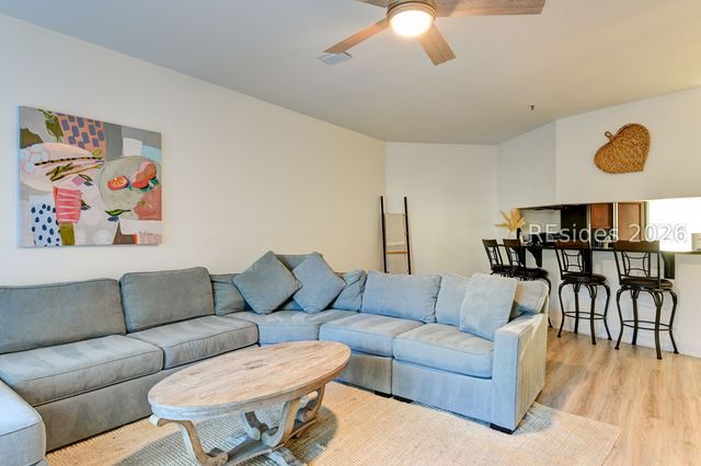 19 Lemoyne Ave Apt 14, Hilton Head Island, SC 29928