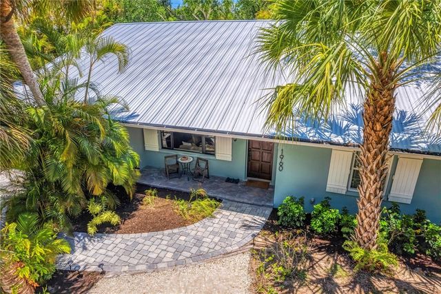1960 W Pebble Path, Vero Beach, FL 32963
