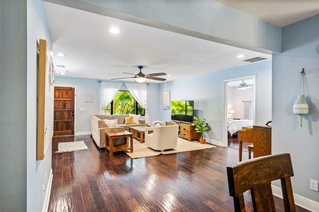 1960 W Pebble Path, Vero Beach, FL 32963