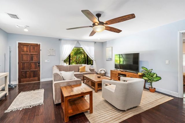 1960 W Pebble Path, Vero Beach, FL 32963