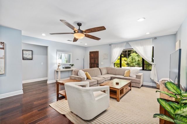1960 W Pebble Path, Vero Beach, FL 32963