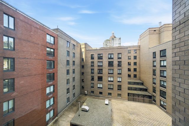 200 Rector Pl Apt 7C, New York City, NY 10280