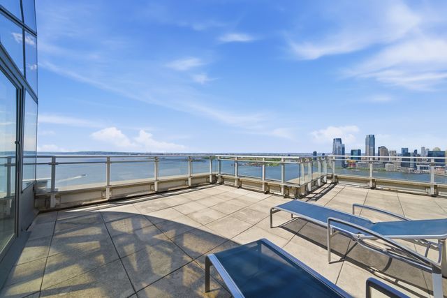 200 Rector Pl Apt 7C, New York City, NY 10280