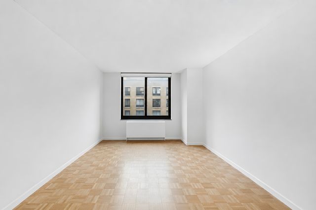 200 Rector Pl Apt 7C, New York City, NY 10280