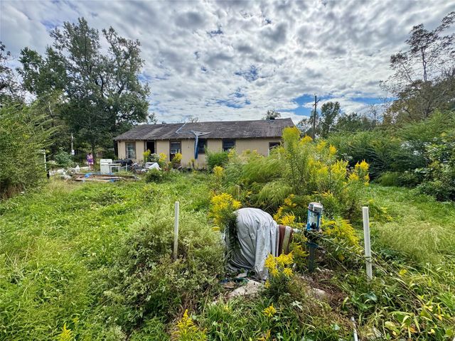 1695 Terry Road, Vidor, TX 77662