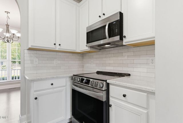 85 Glen Oaks Drive, Youngsville, NC 27596