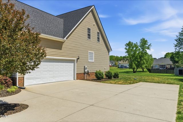 85 Glen Oaks Drive, Youngsville, NC 27596