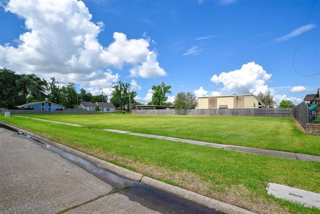 706 W School Street, Lake Charles, LA 70605