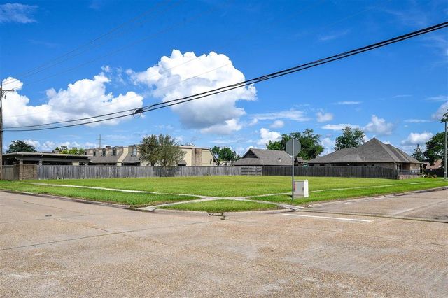 706 W School Street, Lake Charles, LA 70605