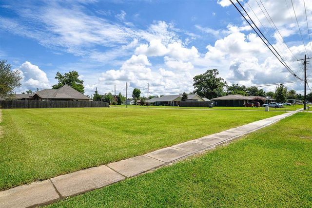706 W School Street, Lake Charles, LA 70605