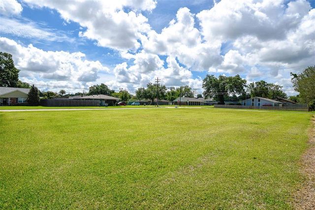 706 W School Street, Lake Charles, LA 70605