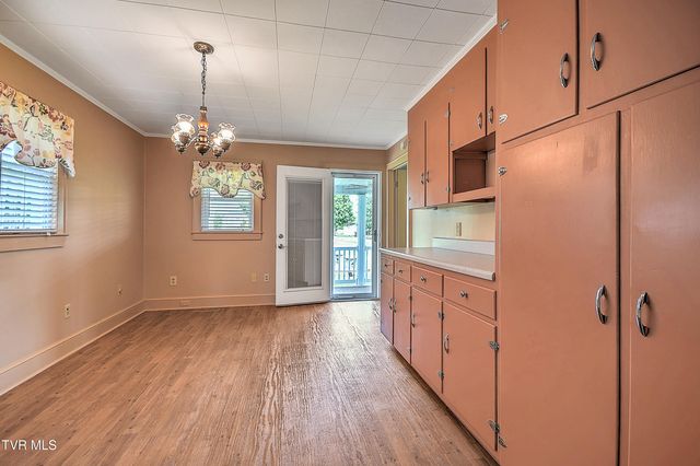 1241 Carolina Avenue, Bristol, TN 37620