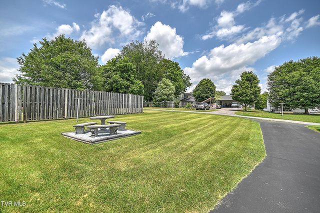 1241 Carolina Avenue, Bristol, TN 37620