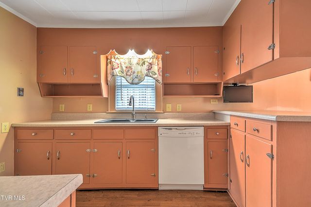 1241 Carolina Avenue, Bristol, TN 37620