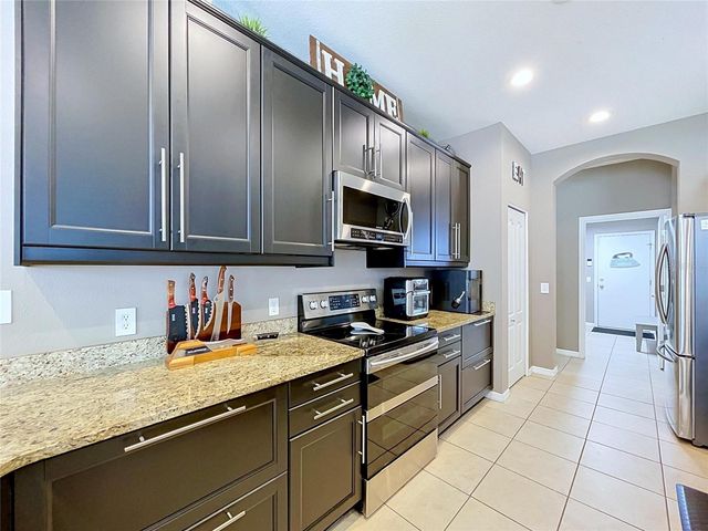 1748 BROOKSTONE WAY, Plant City, FL 33566