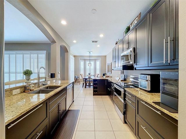 1748 BROOKSTONE WAY, Plant City, FL 33566