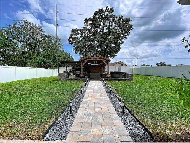 1748 BROOKSTONE WAY, Plant City, FL 33566