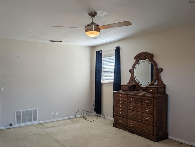 911 EASY STREET, Burkburnett, TX 76354