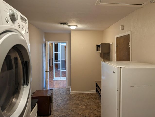 911 EASY STREET, Burkburnett, TX 76354