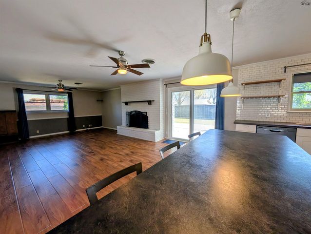 911 EASY STREET, Burkburnett, TX 76354