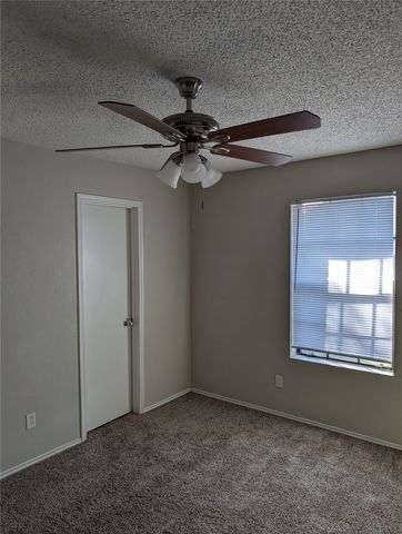 10124 Lone Eagle Drive, Fort Worth, TX 76108