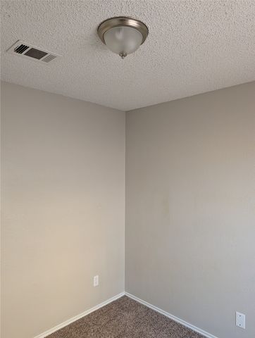 10124 Lone Eagle Drive, Fort Worth, TX 76108