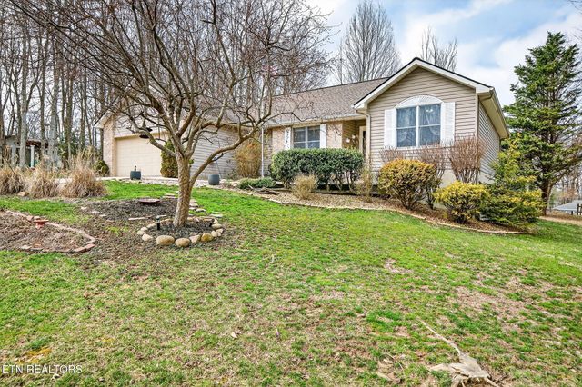 15 Ridge Crest Circle, Crossville, TN 38558