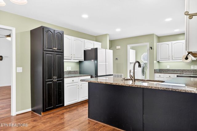 15 Ridge Crest Circle, Crossville, TN 38558