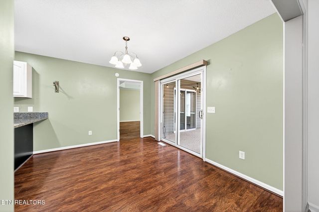 15 Ridge Crest Circle, Crossville, TN 38558