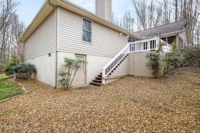 15 Ridge Crest Circle, Crossville, TN 38558