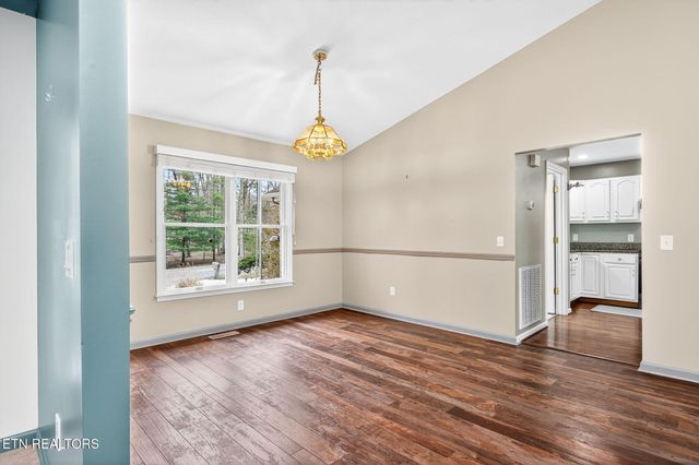 15 Ridge Crest Circle, Crossville, TN 38558