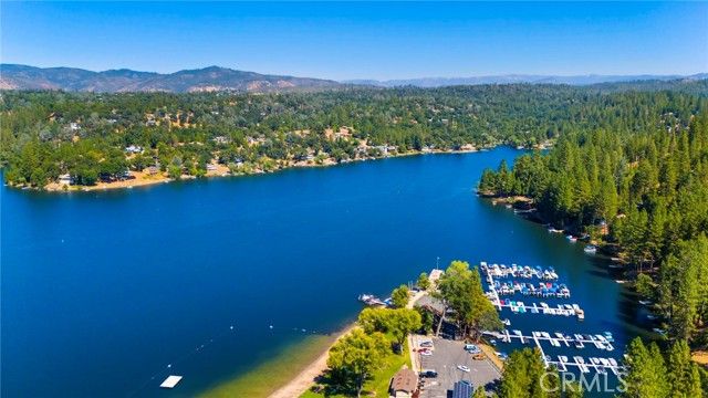 20018 Pine Mountain Drive, Groveland, CA 95321